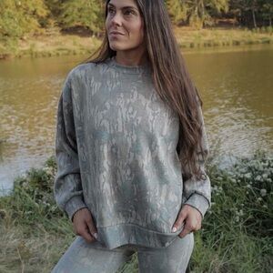 Tribe Kelley Mossy Oak Greenleaf Butter Crew (L)